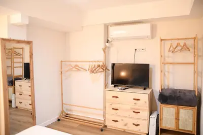 Una televisión o centro de entretenimiento en calle Gandía G1