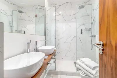 Un baño de Stylish 2-Bed Apartment on Gran Vía Madrid