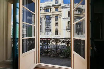 Un balcón o terraza de My City Home- Lujoso Apartamento en Sol