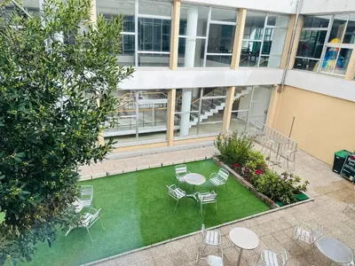 Jardín al aire libre en Students Only - Colegio Mayor Universitario de la Casa do Brasil, Madrid