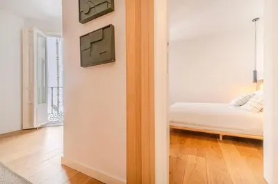Cama o camas de una habitación en Modern apartment in Gran Vía with AC & WIFI 4 guests