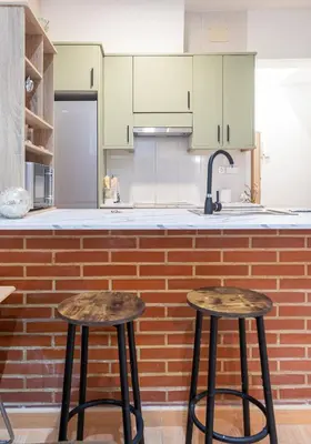 Una cocina o zona de cocina en Precioso estudio en el Retiro by bebalmy