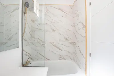 Un baño de Precioso estudio en el Retiro by bebalmy