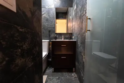 Un baño de Casa para 4 en Chamberí