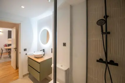 Un baño de Spectacular apartment Bravo Murillo AC WIFI 3