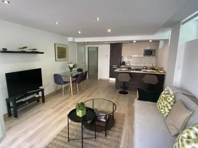 Una televisión o centro de entretenimiento en Wonderful apartment in Madrid River REF VT-13041