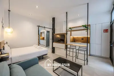 Cama o camas de una habitación en MyHouseSpain - Santero Apartments B