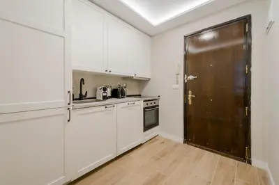 Una cocina o zona de cocina en Real encanto para 8, al pie de Plaza España