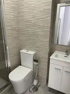 Un baño de RI HOSTELs