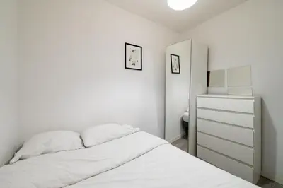 Cama o camas de una habitación en QEG14 Apto 2 Dormitorios Chamberi Quevedo