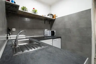 Una cocina o zona de cocina en QEG14 Apto 2 Dormitorios Chamberi Quevedo