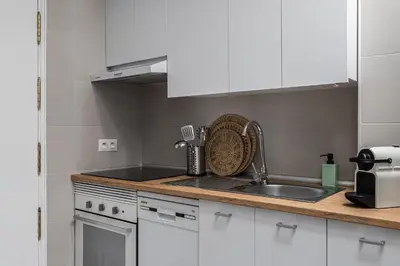 Una cocina o zona de cocina en Waou Justicia IV - Alquiler Corta Duración