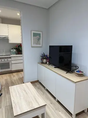Una cocina o zona de cocina en Delicias Hideaway Bajo con Patio Privado cerca de Atocha