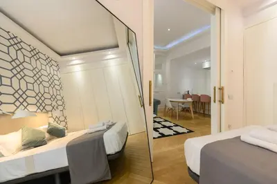 Cama o camas de una habitación en Luxury apartment in the center of Madrid REI251