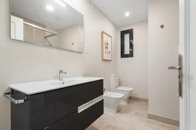 Un baño de Exclusive apartment in San Bernardo by Cómodo Madrid