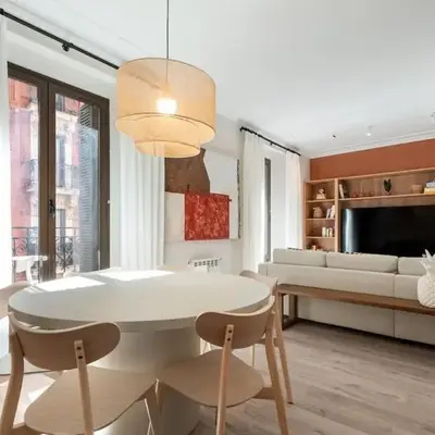Exclusive apartment in San Bernardo by Cómodo Madrid
