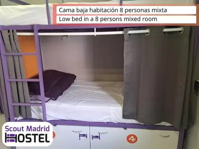 Cama o camas de una habitación en Scout Madrid Hostel