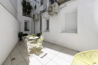 Un balcón o terraza de Exclusive Luxury Apartment in the Salamanca Neighborhood Temporal GPA240