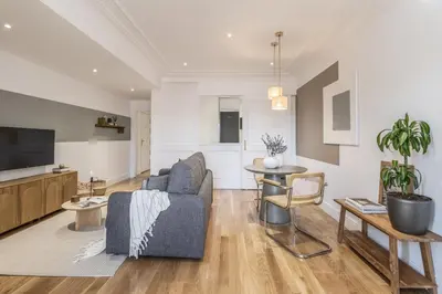 Una televisión o centro de entretenimiento en Fratta - 1 bedroom in Almagro