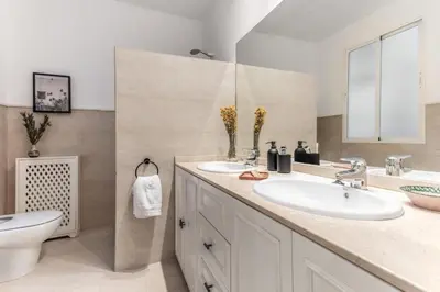 Un baño de Gazules - 2 bedrooms in Castellana
