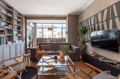 Una televisión o centro de entretenimiento en Bechar - 2 bedrooms in Castellana