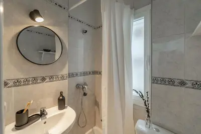 Un baño de Aslan - 4 bedrooms and terrace in Lista