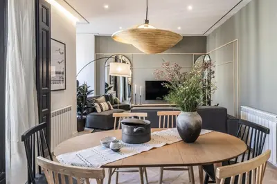 Zona de estar de Dilar - 3 bedrooms and office in Trafalgar