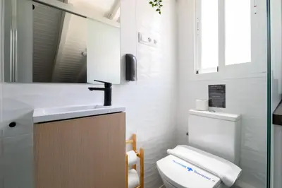 Un baño de GuestReady - Quiet Retreat in Madrid