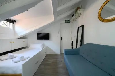 Cama o camas de una habitación en GuestReady - Quiet Retreat in Madrid