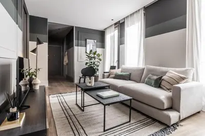 Una televisión o centro de entretenimiento en Lusciano - 2 bedrooms, pool and gym in Almagro