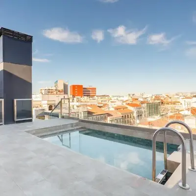 Java - 3 bedroom and shared pool in Almagro