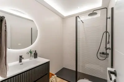 Un baño de Merkez - 2 bedrooms in Cuatro Caminos