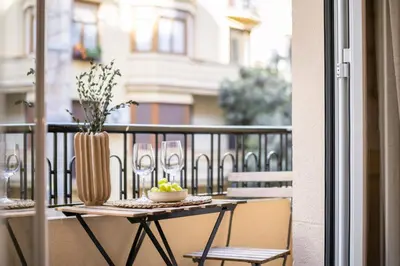 Un balcón o terraza de Gizem - 3 bedrooms and terrace in Goya
