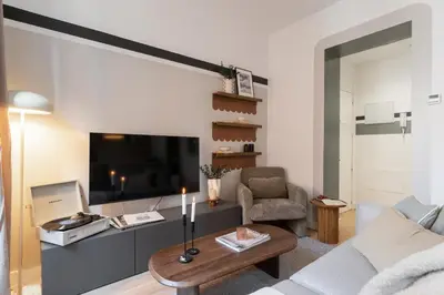 Una televisión o centro de entretenimiento en Salkim - 2 bedrooms in Trafalgar