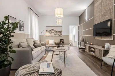 Una televisión o centro de entretenimiento en Cremano - 1 bedroom and office in Centro
