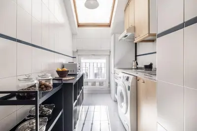 Una cocina o zona de cocina en Marques - 1 bedroom with pool in Madrid