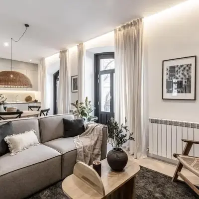 Baza - 3 bedrooms and office in Trafalgar