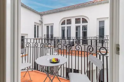 Un balcón o terraza de Ziggy - 3 bedrooms and terrace and balcony in Trafalgar