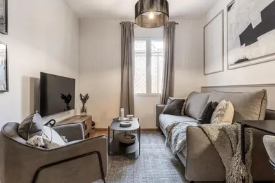 Una televisión o centro de entretenimiento en Gredos - 2 bedrooms in Recoletos