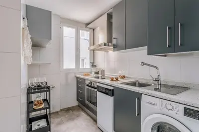 Una cocina o zona de cocina en Zarif - 2 bedrooms in Malasaña-Universidad