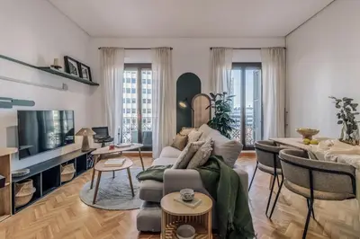 Una televisión o centro de entretenimiento en Zarif - 2 bedrooms in Malasaña-Universidad