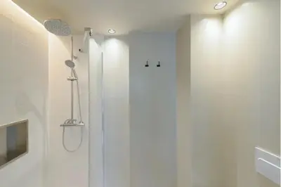 Un baño de Victoria Chic Suites 04
