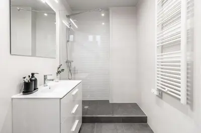Un baño de Oro - 1 bedroom apartment in Castellana
