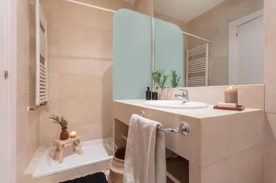Un baño de Zillah - 2 bedrooms in Azca