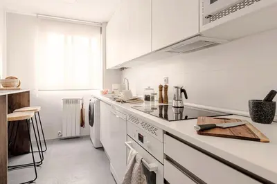 Una cocina o zona de cocina en Raja - 2 bedrooms apartment in Almagro