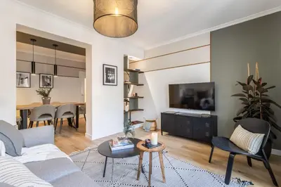 Una televisión o centro de entretenimiento en Nicks - 2 bedrooms in Trafalgar