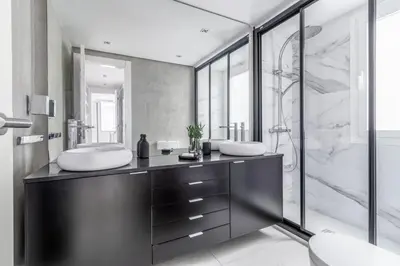 Un baño de Wonder - 3 bedrooms in Chamberí