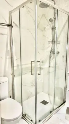 Un baño de Habitación Plaza Zerolo C