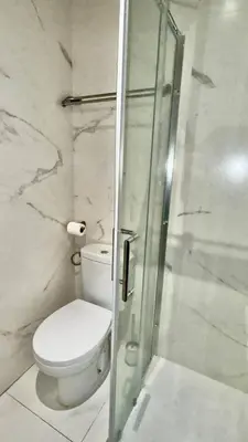 Un baño de Habitación Plaza Zerolo C