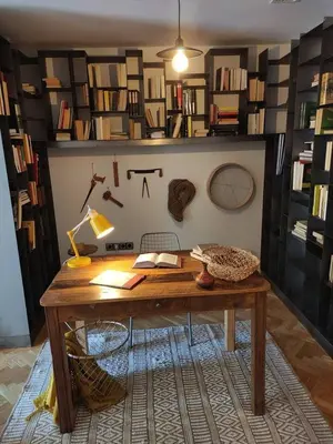 Biblioteca en el apartamento
